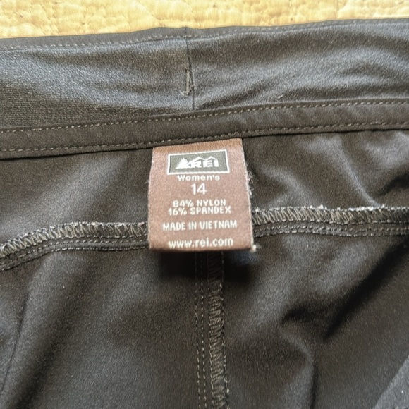 REI Black  roll up hiking pants size 14 - Picture 8 of 9